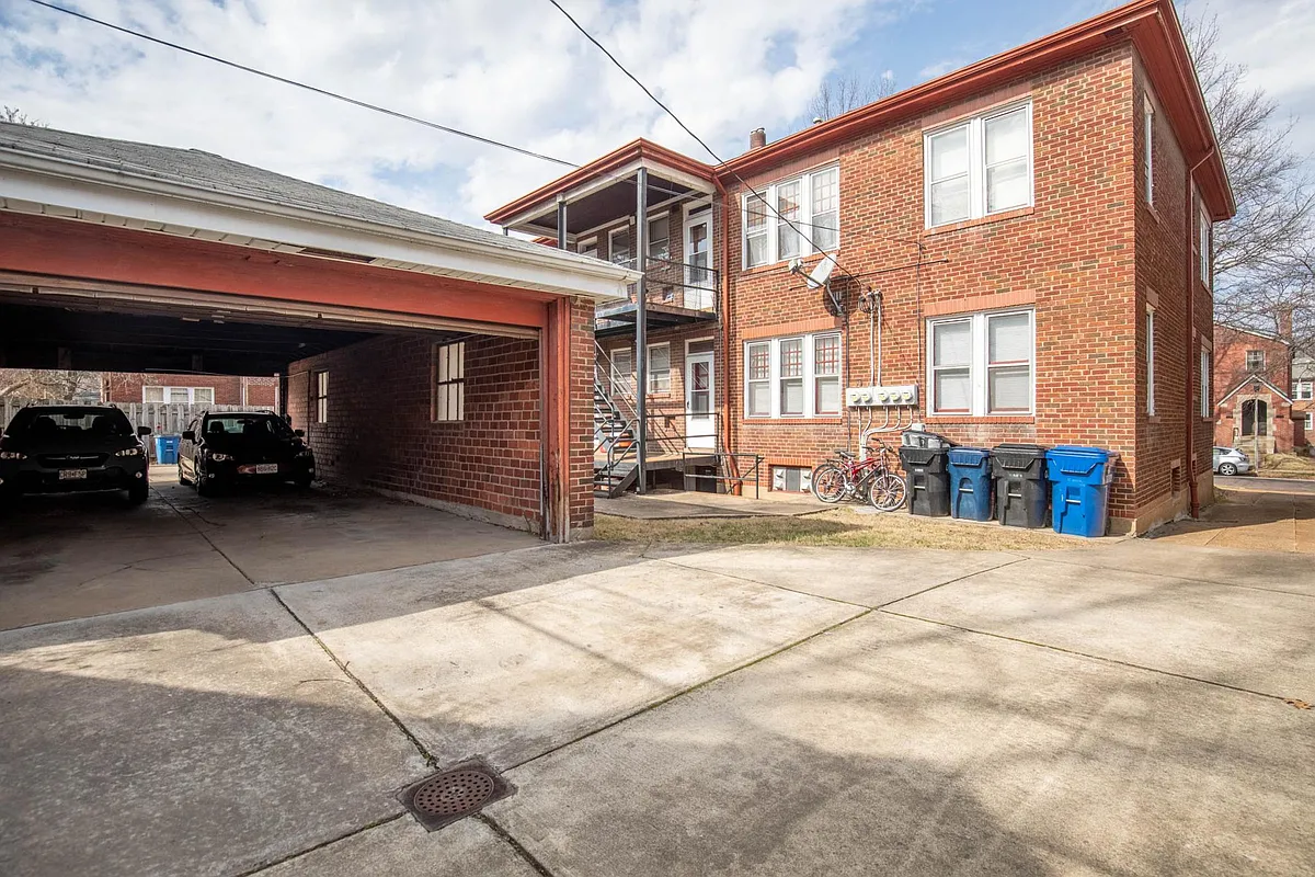 Building Photo - 7234 Amherst Ave #1W