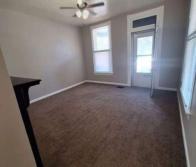 207 E Southern Ave #1 — Photo 3