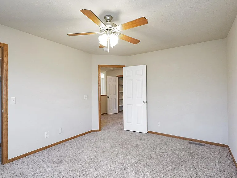 6148 Oakley St — Photo 23