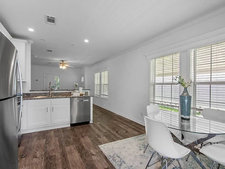1284 Plymouth Pl — Photo 20
