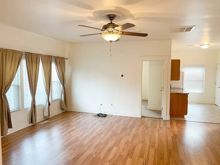 4227 W Degray Dr — Photo 8