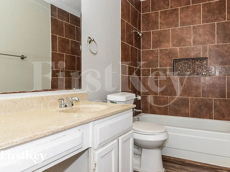 1007 Creighton Ct — Photo 17
