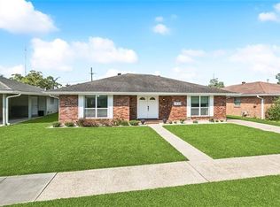 1929 Green Oaks Dr, Terrytown, LA 70056