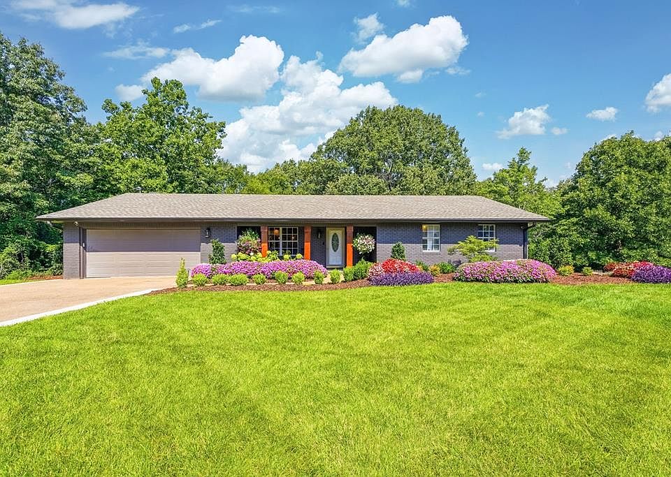 1st image of 55 Green Meadows Dr