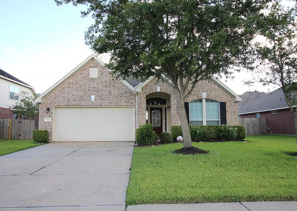 1st image of 3222 Cactus Heights Ln