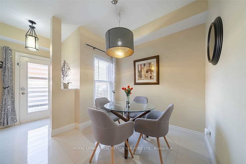 Oakville Townhouse for rent - 4 Bedrooms — photo 9