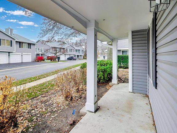 3rd image of 1316 Barclay Ln