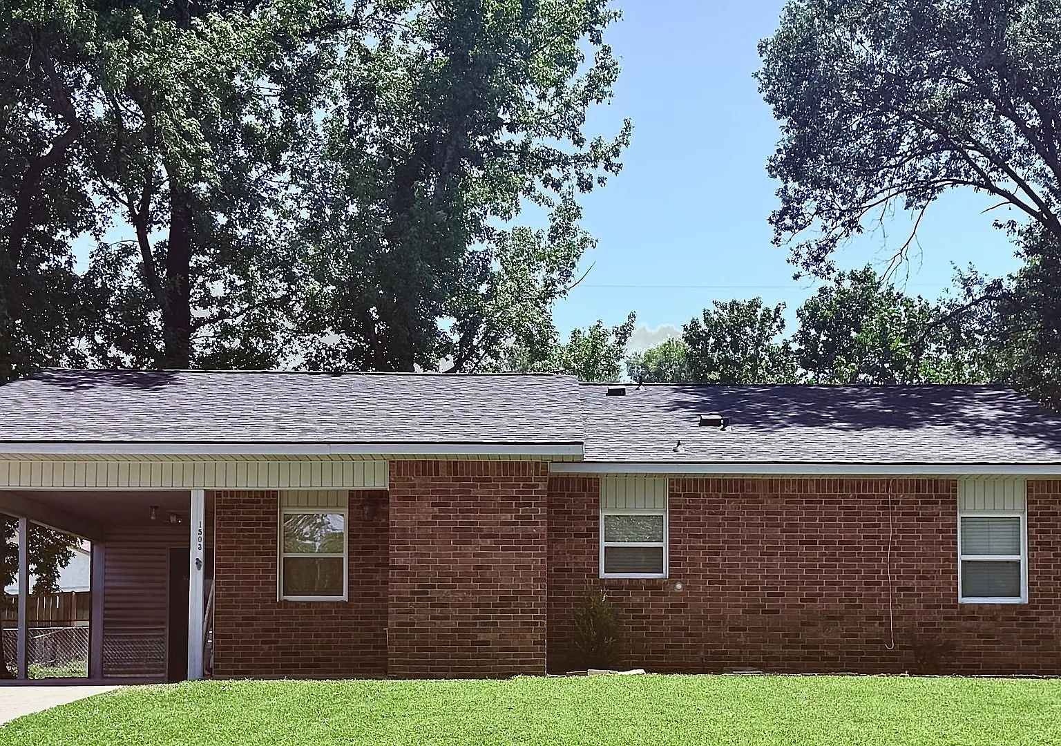 3 bedroom, 1 bathroom Home in Barling — Photo 1