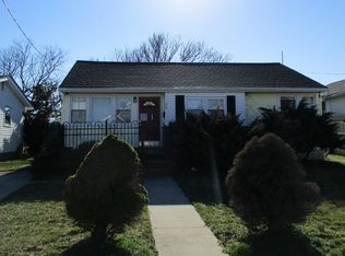 30 11th St N, Brigantine, NJ 08203
