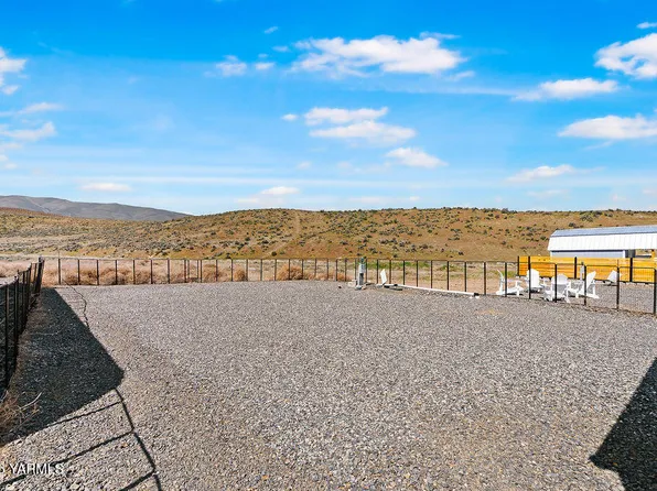 1769 Naches Wenas Rd, Selah, WA 98942