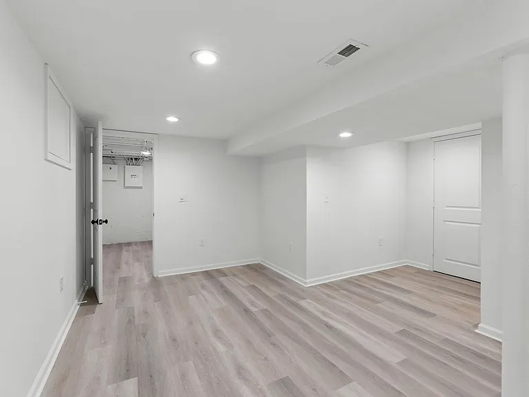 3906 Booth St — Photo 19