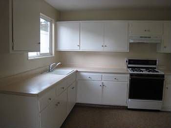 1st image of 372 Higate Dr