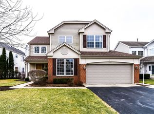 2582 N Mallard Ln, Round Lake Beach, IL 60073