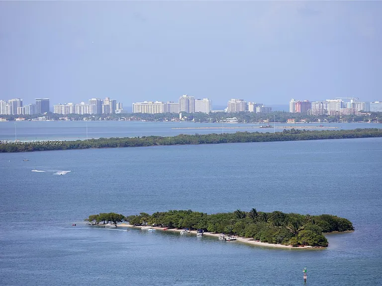 1750 N Bayshore Dr #2602 — Photo 27