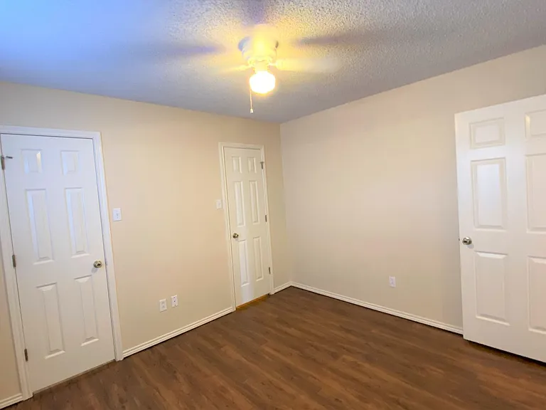 6845 Iola Ave — Photo 17