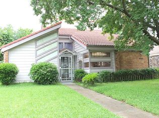 6102 Ogden Forest Dr, Houston, TX 77088