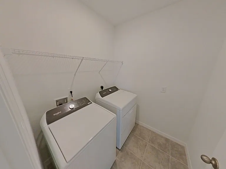 2404 White Tail St — Photo 12