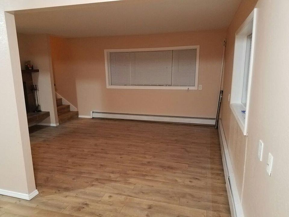 1st flr- Living area