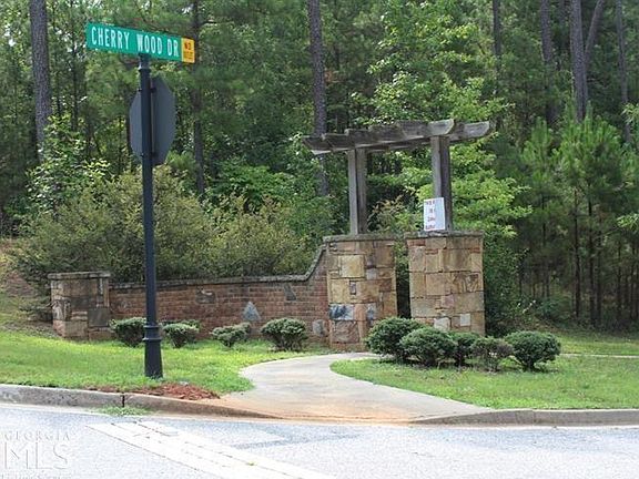 4th image of 4437 Meadowwood Dr