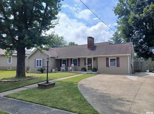 403 W 8th St, Johnston City, IL 62951