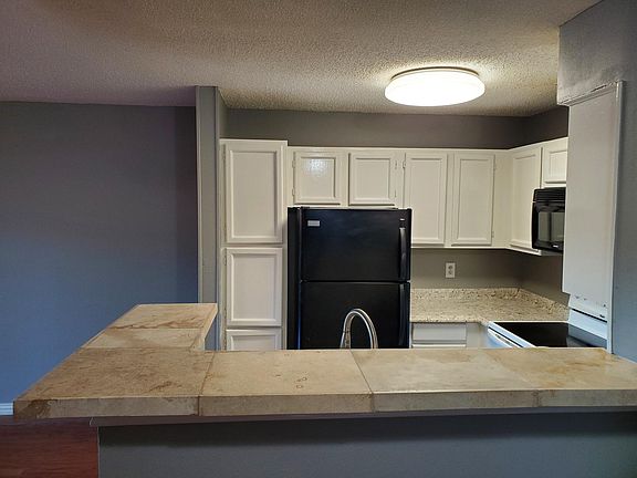 3rd image of 4107 Medical Dr #410