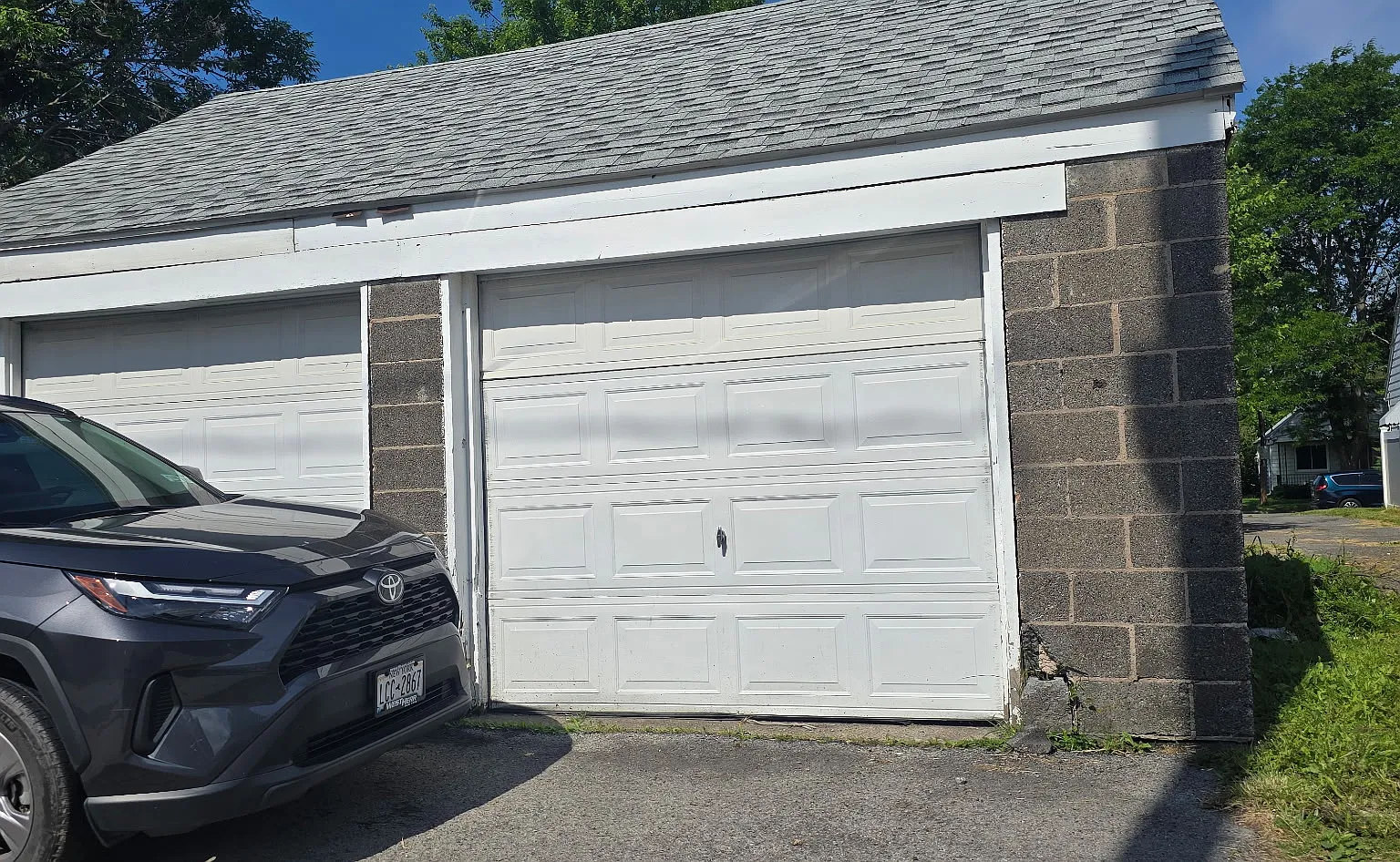 2614 Walnut Avenue - Garage — Photo 1