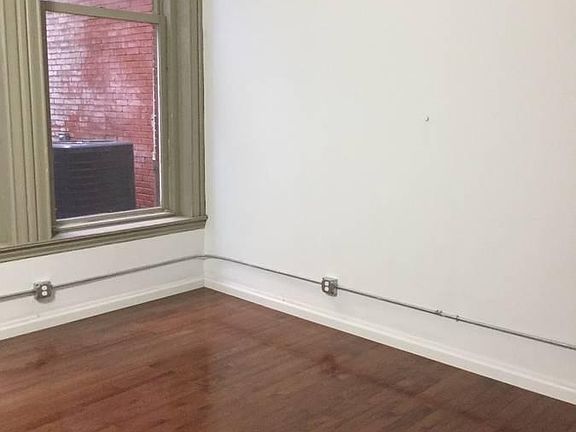 2nd image of 1033 Chestnut St Suite 203