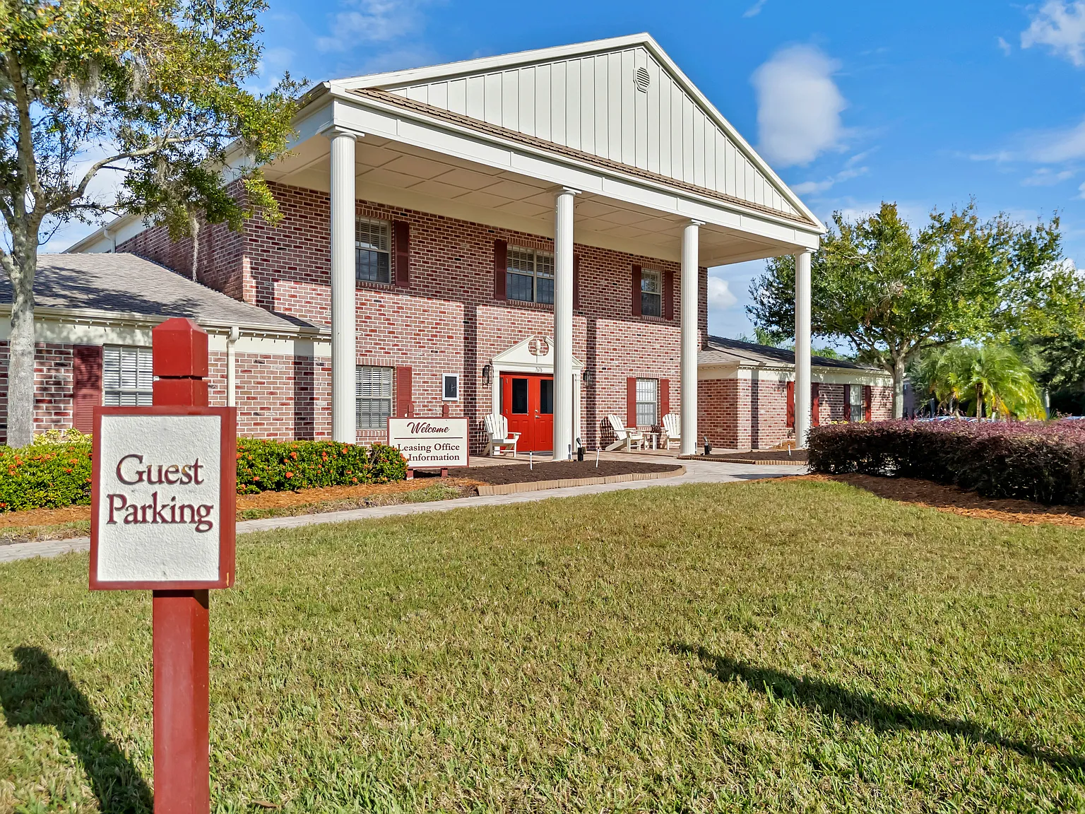 Carlton Arms of Winter Haven — Photo 1