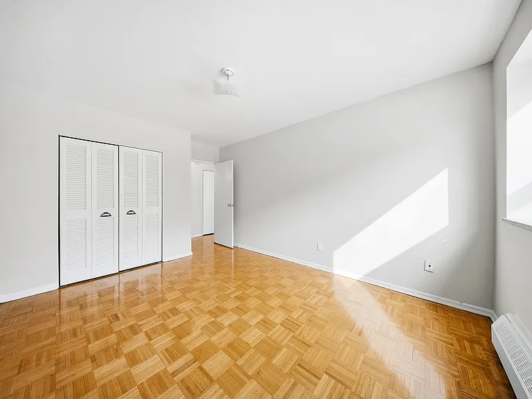 76 Parkwoods Village Dr — Photo 6