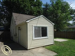 3rd image of 25435 Annapolis St