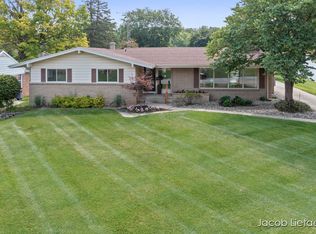 1850 Millbrook St SE, Grand Rapids, MI 49508