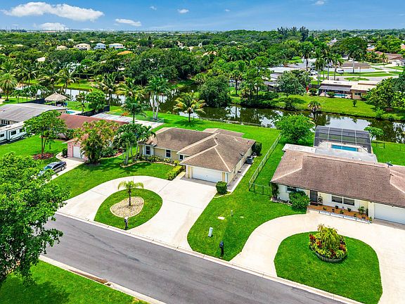 5th image of 126 SANDPIPER Avenue