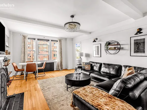 302 West 12th Street image 1 of 13