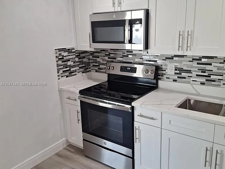 6328 SW 20th St — Photo 8