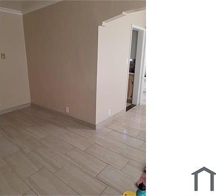 4th image of 701 W 78th St