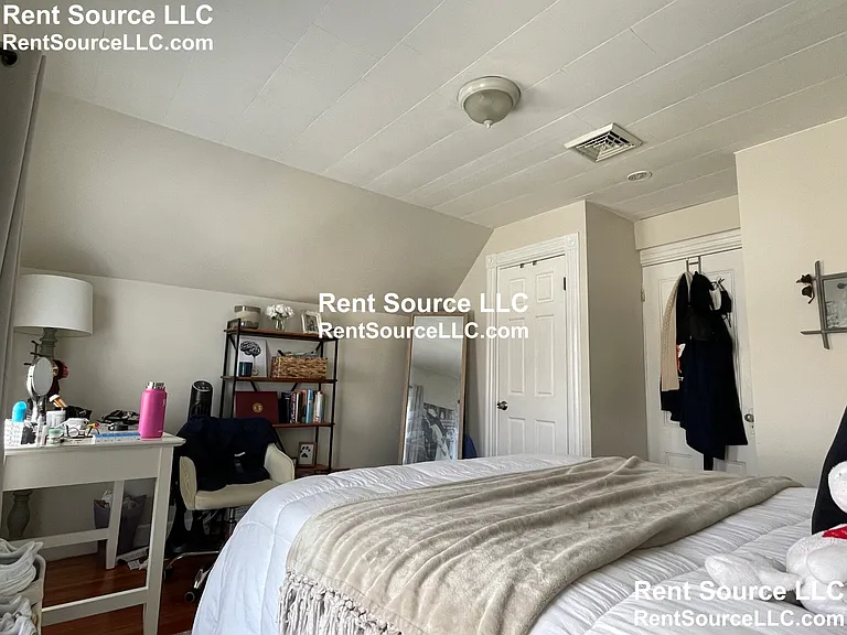 267-269 Highland Ave #3 — Photo 5