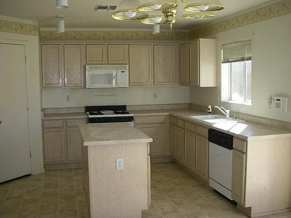 3rd image of 6241 W Southgate St