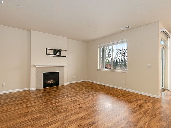 5th image of 3024 NE 75th St