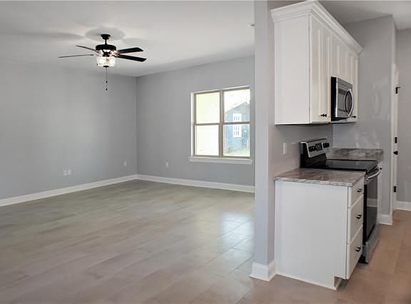 5th image of 553 N Airline Ave #A