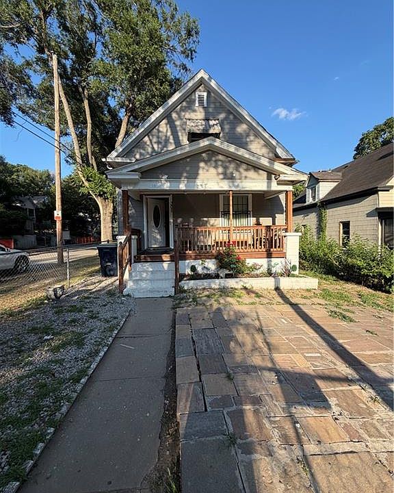 1st image of 301 Myrtle Ave