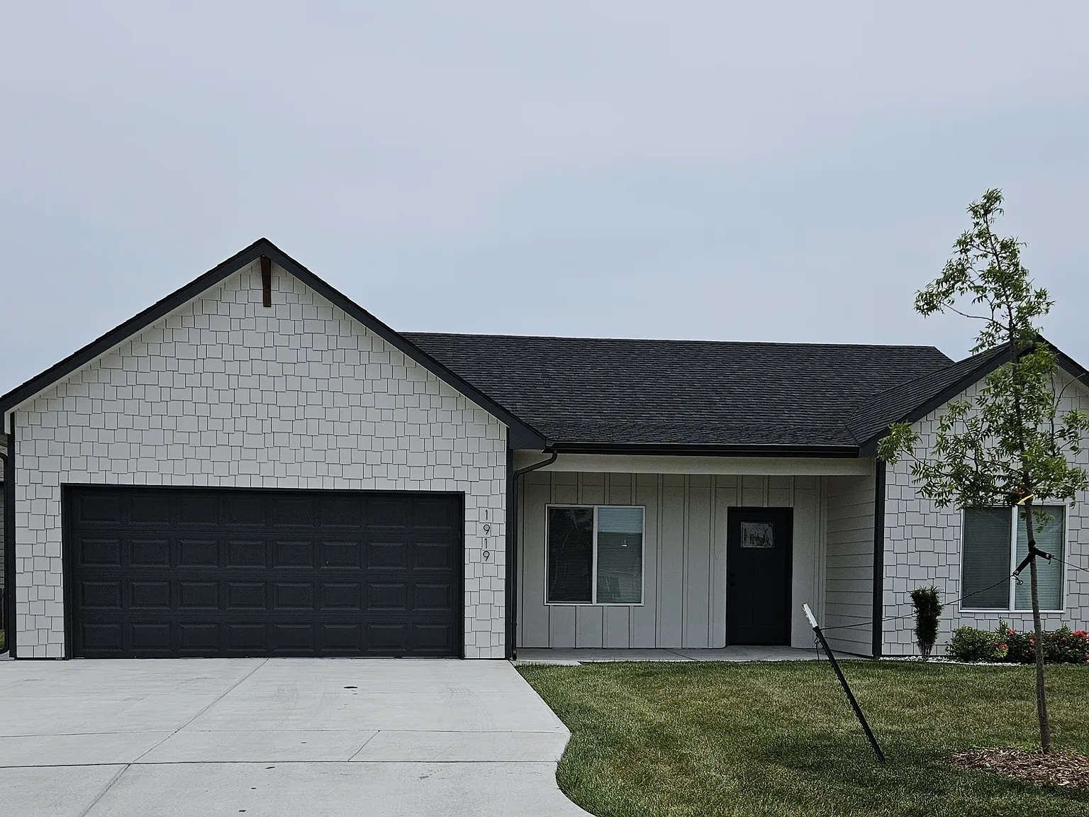 1919 E. Sutton Ct. - 1 — Photo 1