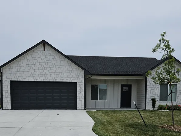 1919 E Sutton Ct, Wichita, KS