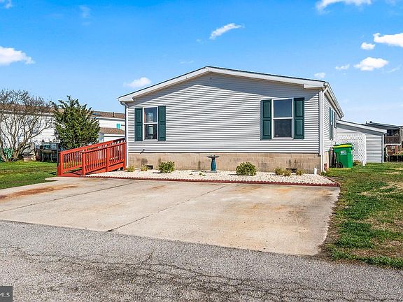 3rd image of 26301 Cove Dr
