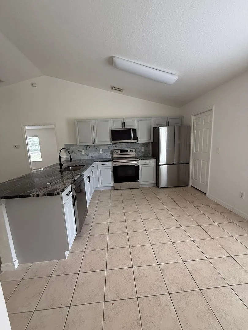8161 SW 128 LOOP — Photo 4