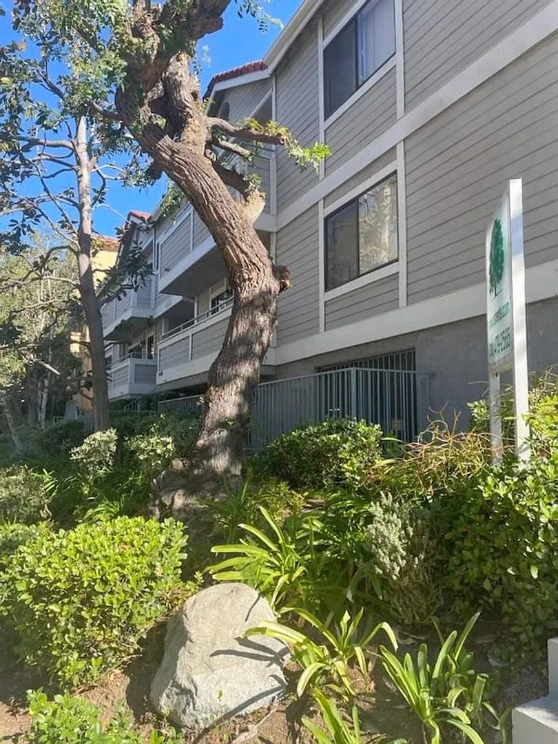 4608 Vista Del Monte — Photo 1