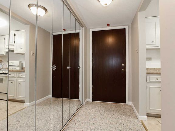 2nd image of 502 Redondo Dr APT 203