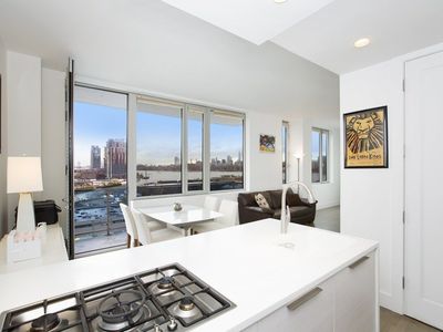 519 Borden Ave APT 9L, Long Island City, NY, 11101