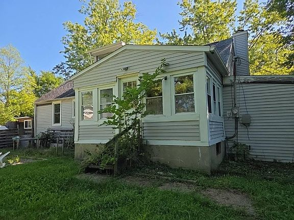 3rd image of 5615 Highview Dr