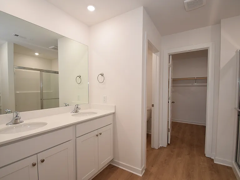 568 Colorado St — Photo 17