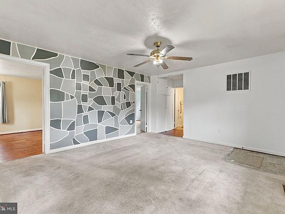 5th image of 8928 June St